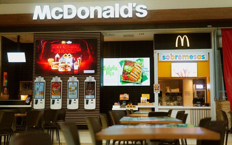 quick service restaurants KwickSIGN digital menu boards